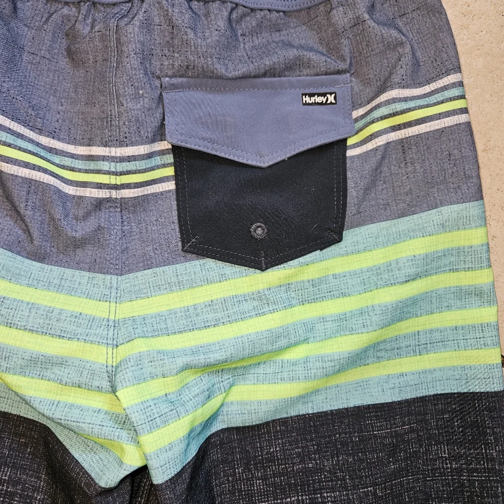 Hurley Boy's Board Shorts Size 7/8 Blue Striped with Logo Back Flap Pocket